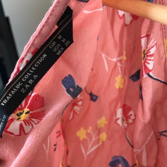 *SALE* Zara floral top - Picture 3 of 3